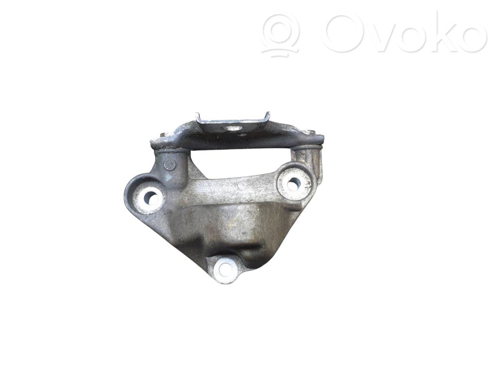 Engine mounting bracket   8200292833