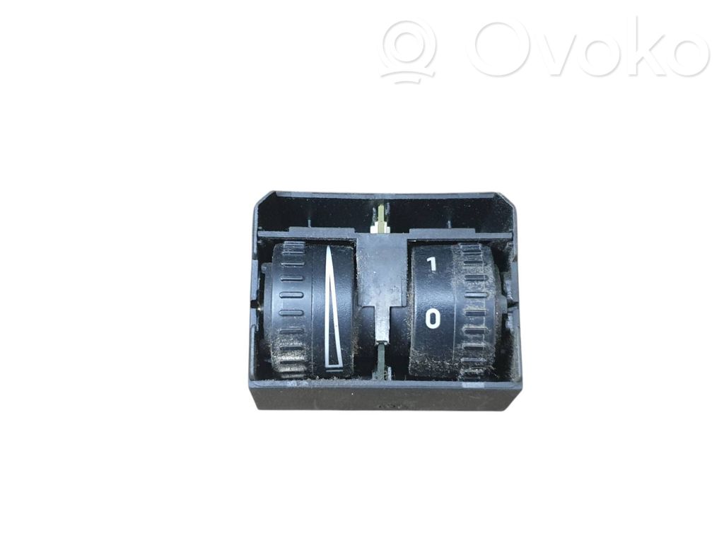 Headlight level height control switch   2K0941333A