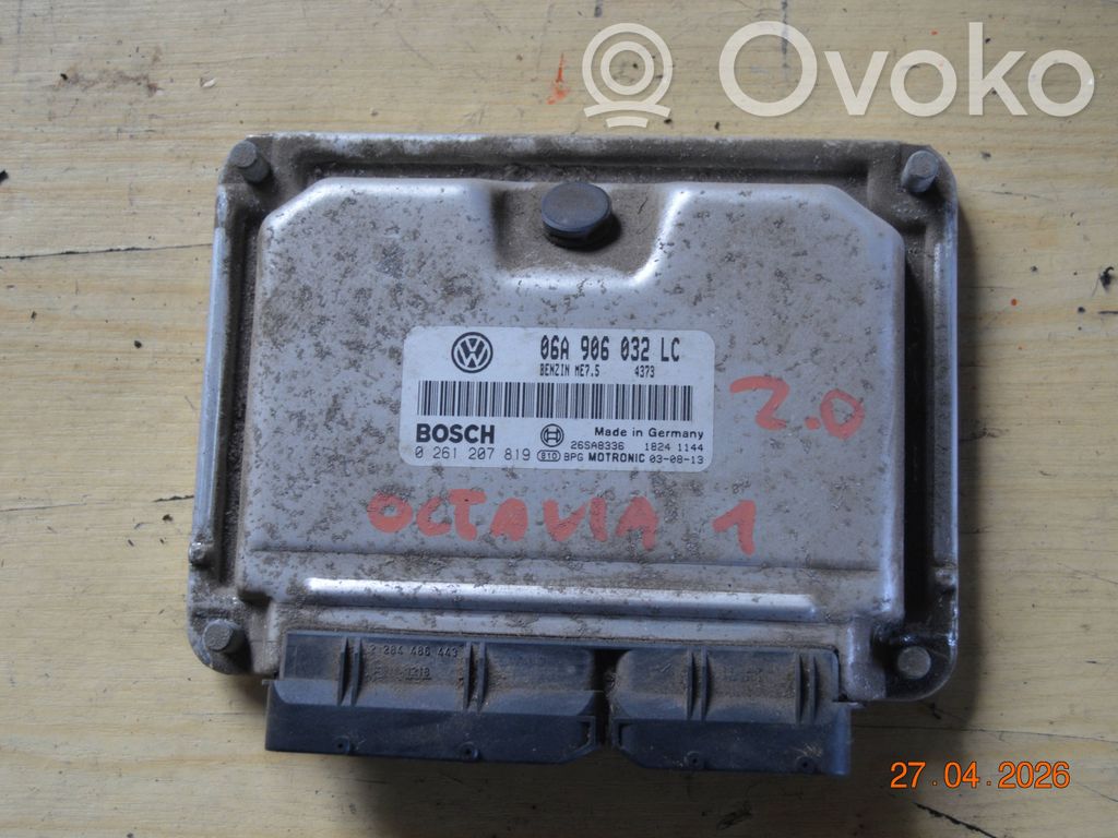 Skoda Octavia Mk1 (1U) Komputer / Sterownik ECU silnika 