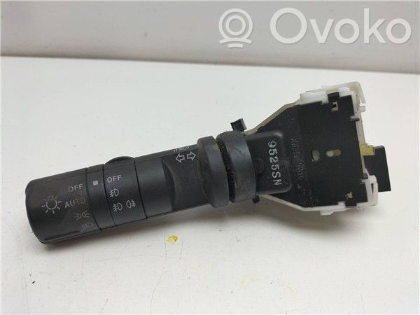 Nissan Qashqai Interruptor de control multifunción 