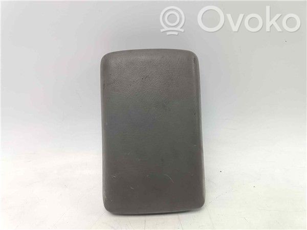 Nissan Terrano Apoyabrazos del asiento trasero 