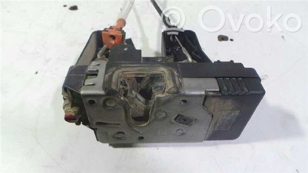 Opel Astra G Aizmugurē slēdzene 