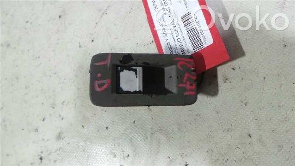 Volkswagen Touareg I Electric window control switch 