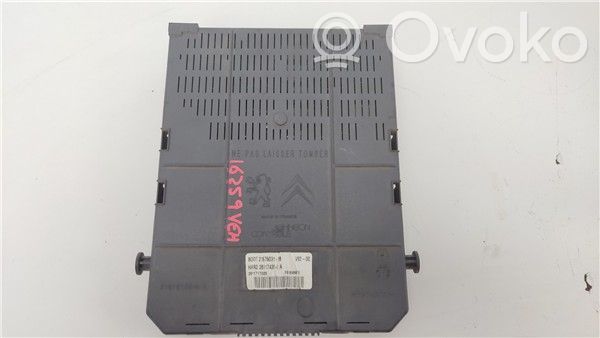 Citroen C4 I Fuse module 