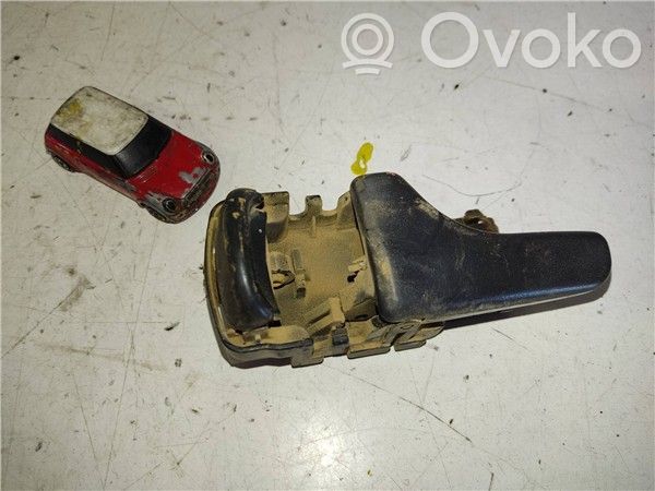 Nissan Terrano Manecilla interna puerta delantera 
