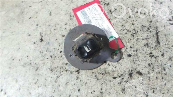 Citroen Xsara Picasso Electric window control switch 