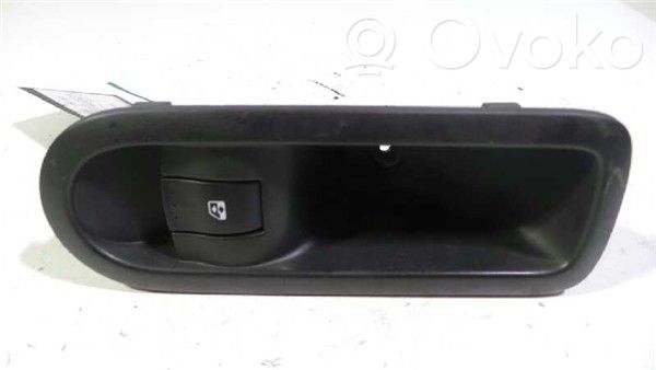 Renault Megane II Elektrisko logu slēdzis 