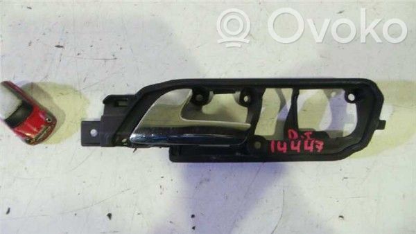 Volkswagen Polo IV 9N3 Front door interior handle 
