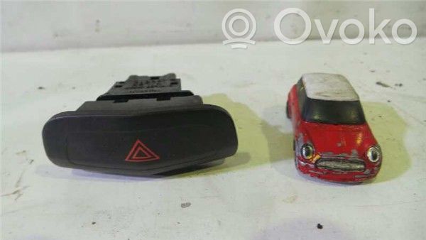 Nissan Primera Hazard light switch 
