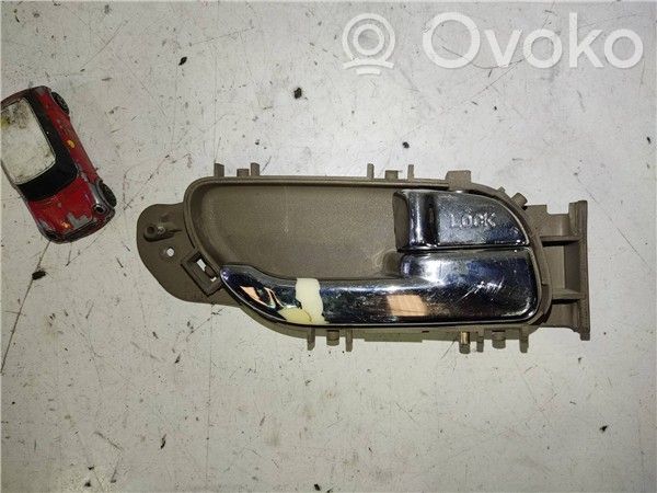SsangYong Rodius Poignée inférieure de porte avant 