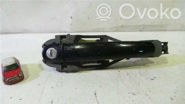 Volkswagen Polo IV 9N3 Front door exterior handle 