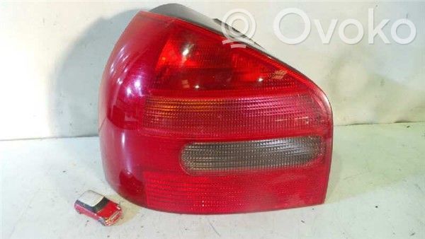 Audi A3 S3 8L Takavalon polttimo 