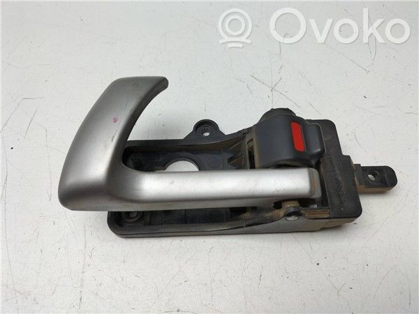 Hyundai Santa Fe Front door interior handle 