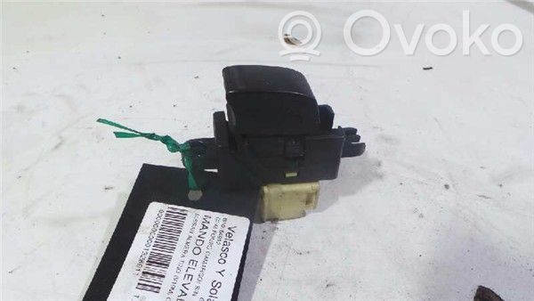 Nissan Almera Tino Elektrinių langų jungtukas 
