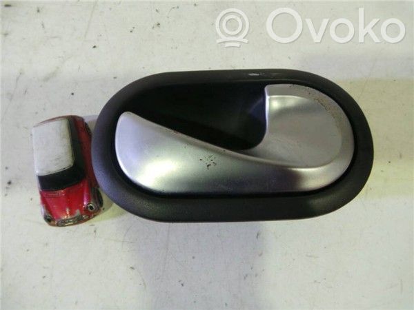 Renault Modus Manecilla interna puerta trasera 