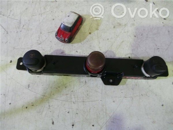 Fiat 500 Hazard light switch 