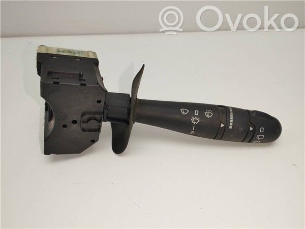 Renault Clio II Stikla tīrītāju slēdzis 