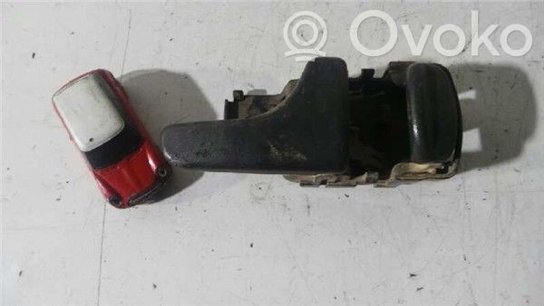 Nissan Terrano Manecilla interna puerta delantera 