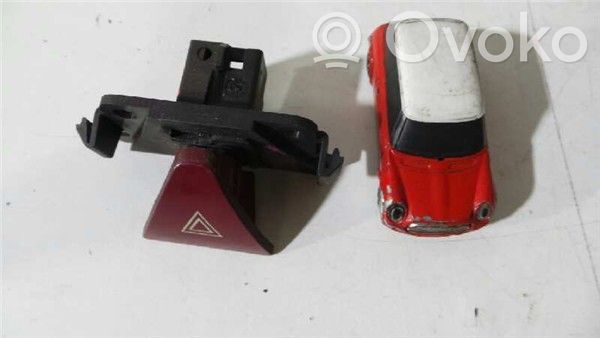 Peugeot 307 Avarinių žibintų jungtukas 