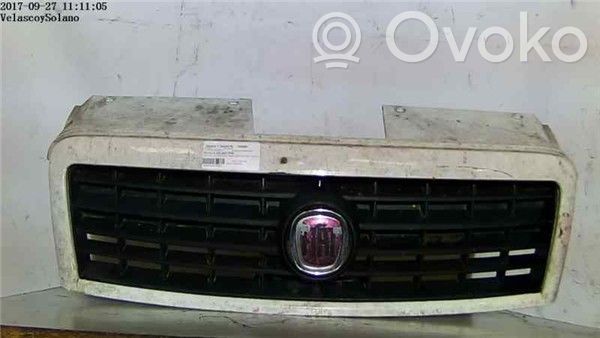 Fiat Doblo Bonnet/hood grill 