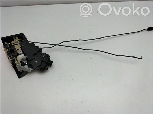 KIA Rio Aizmugurē slēdzene 