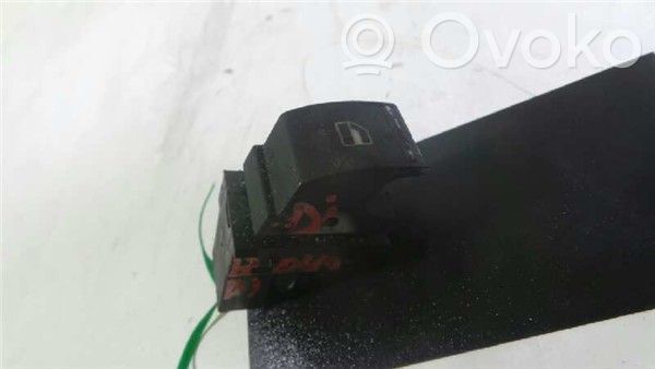 Volkswagen PASSAT B6 Electric window control switch 