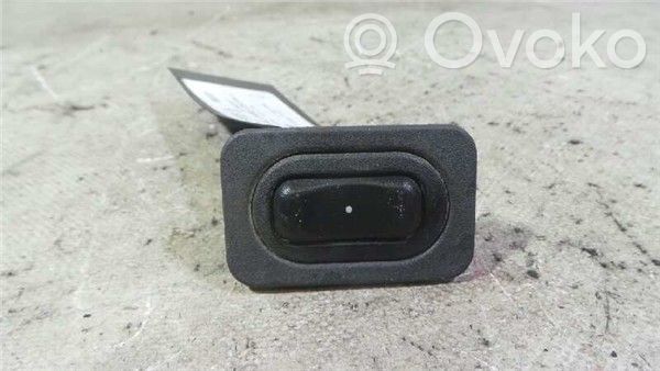 Opel Combo C Electric window control switch 