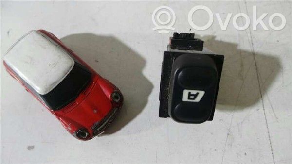 Peugeot 607 Interruptor del elevalunas eléctrico 