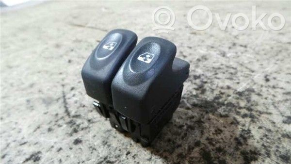 Renault Megane I Electric window control switch 