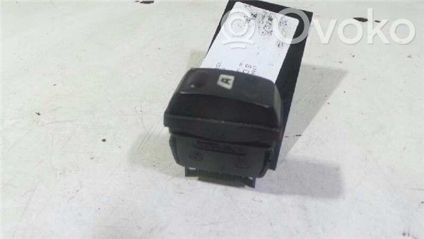Citroen Xsara Picasso Electric window control switch 