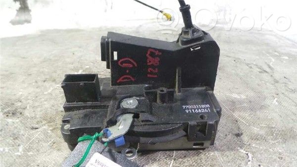 Renault Trafic I Front door lock 