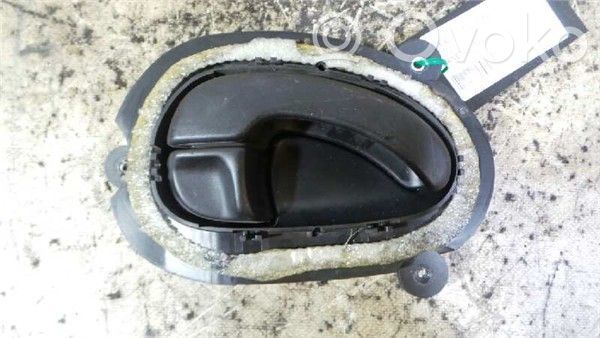 Peugeot 406 Galinė atidarymo rankenėlė vidinė 