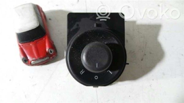 Chevrolet Cruze Wing mirror switch 