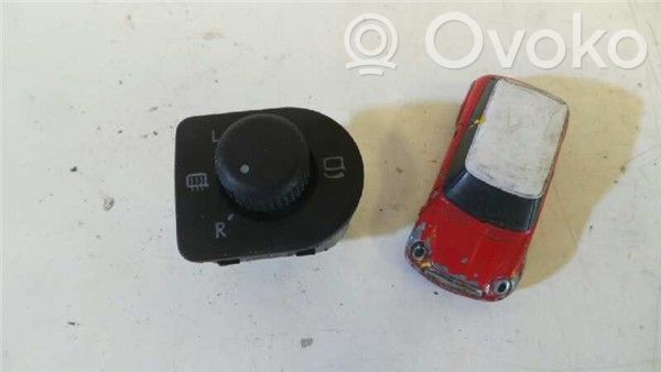Volkswagen Bora Wing mirror switch 
