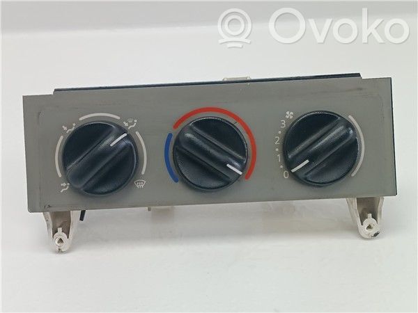 Interrupteur de climatisation (A / C)   F8QP6,79828