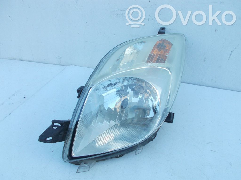 Toyota Yaris Priekšējais lukturis 
