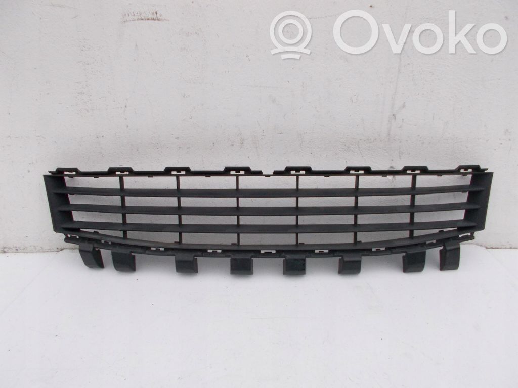 Renault Megane II Grilă inferioară bară față 
