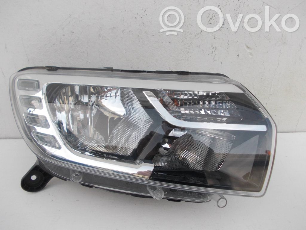 Dacia Sandero II Faro/fanale 