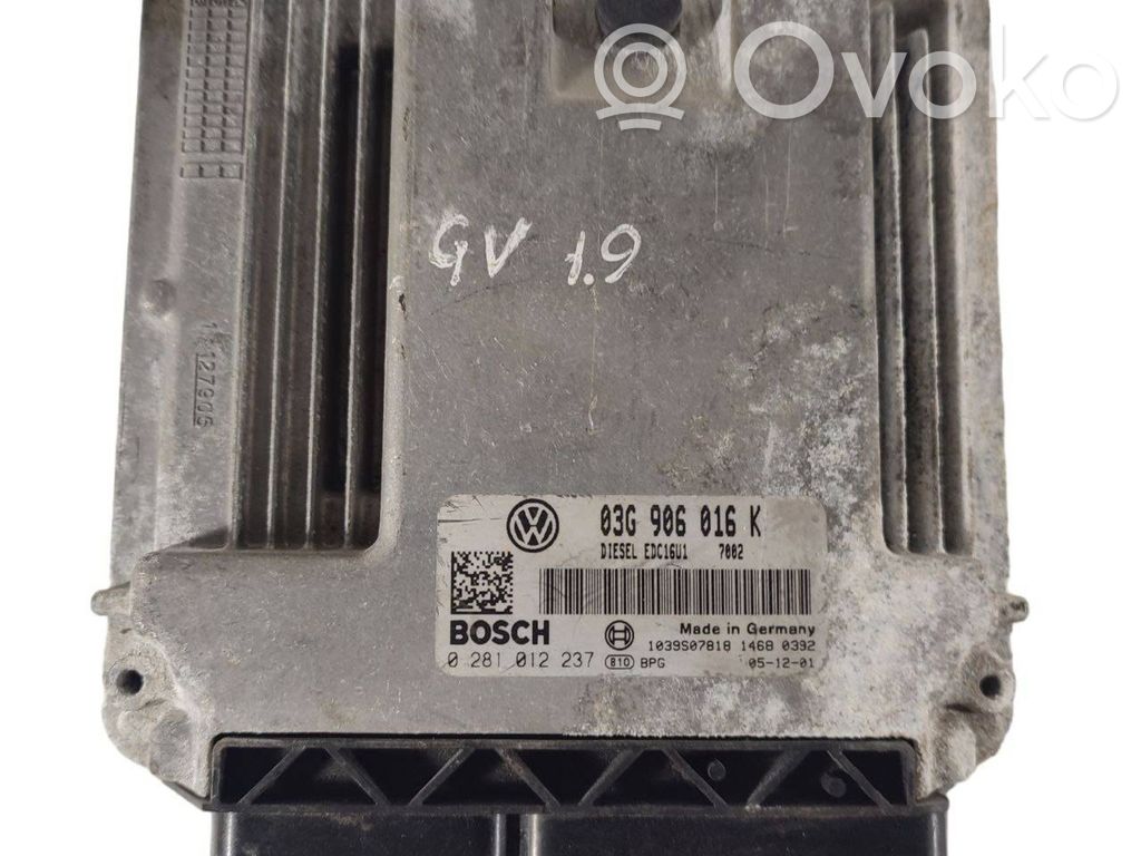 Volkswagen Golf V Komputer / Sterownik ECU silnika 