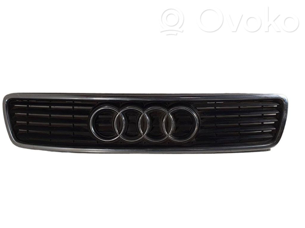 Audi A4 S4 B5 8D Etusäleikkö 