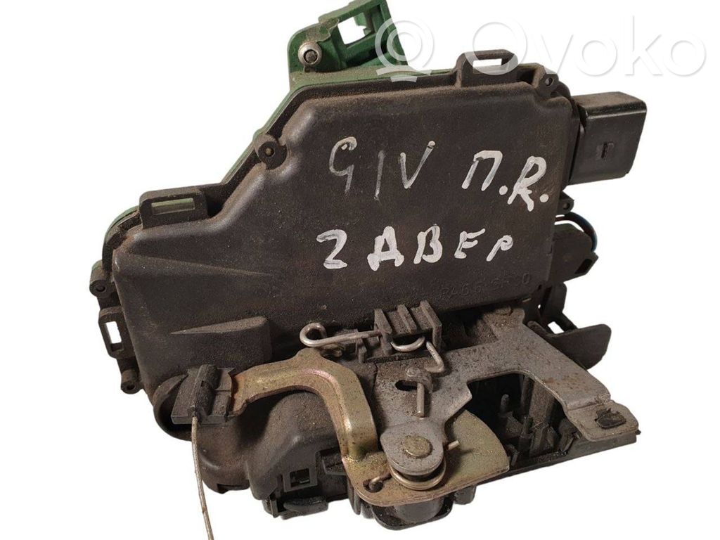 Volkswagen Golf IV Etuoven lukko 