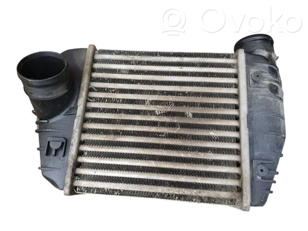 Audi A6 S6 C6 4F Interkūlerio radiatorius 