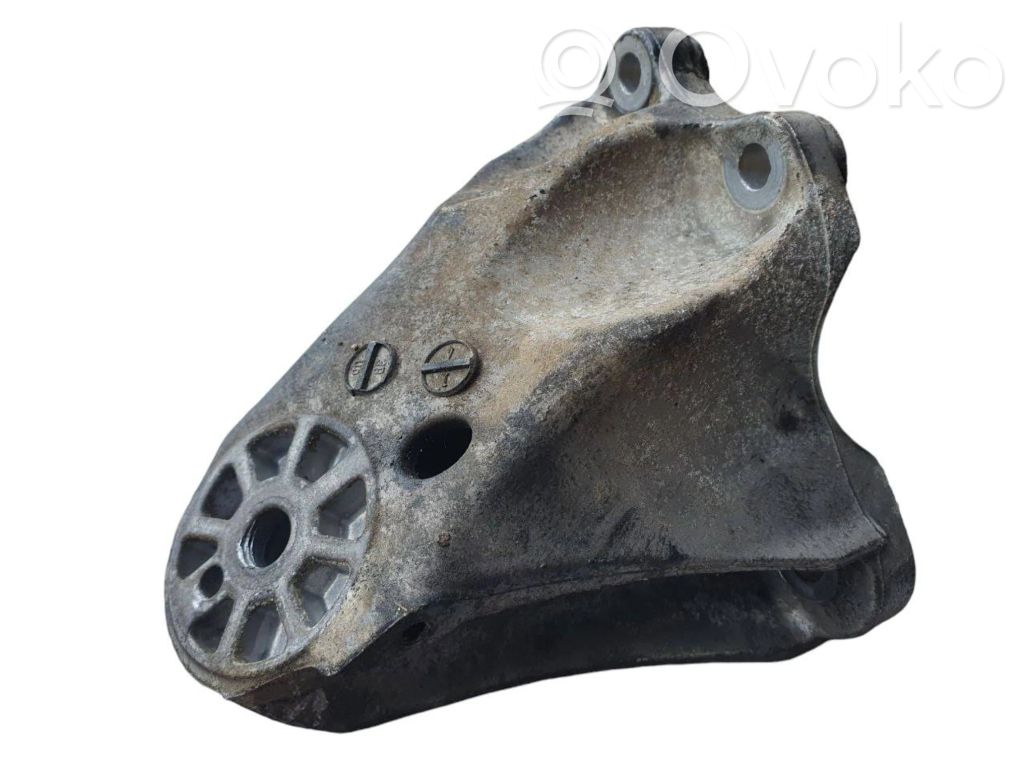 Engine mounting bracket   7L6199307A