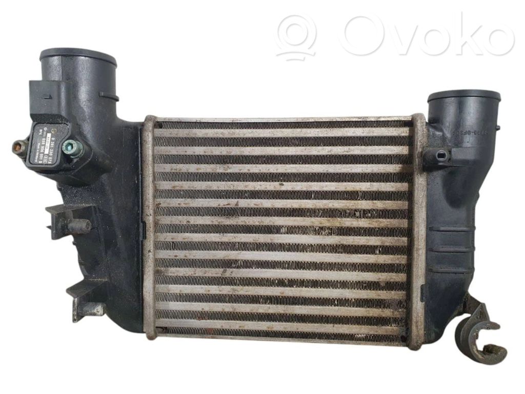 Audi A4 S4 B6 8E 8H Chłodnica powietrza doładowującego / Intercooler 