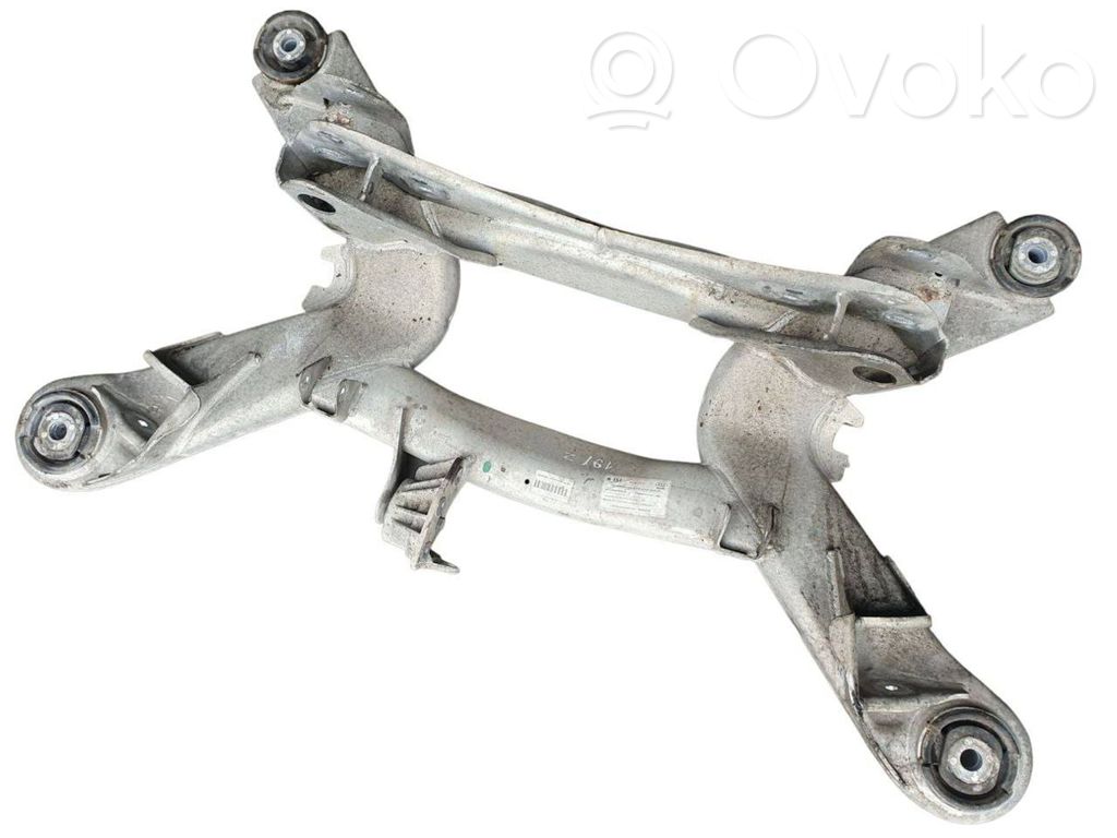 Audi A8 S8 D3 4E Galinis traversas 