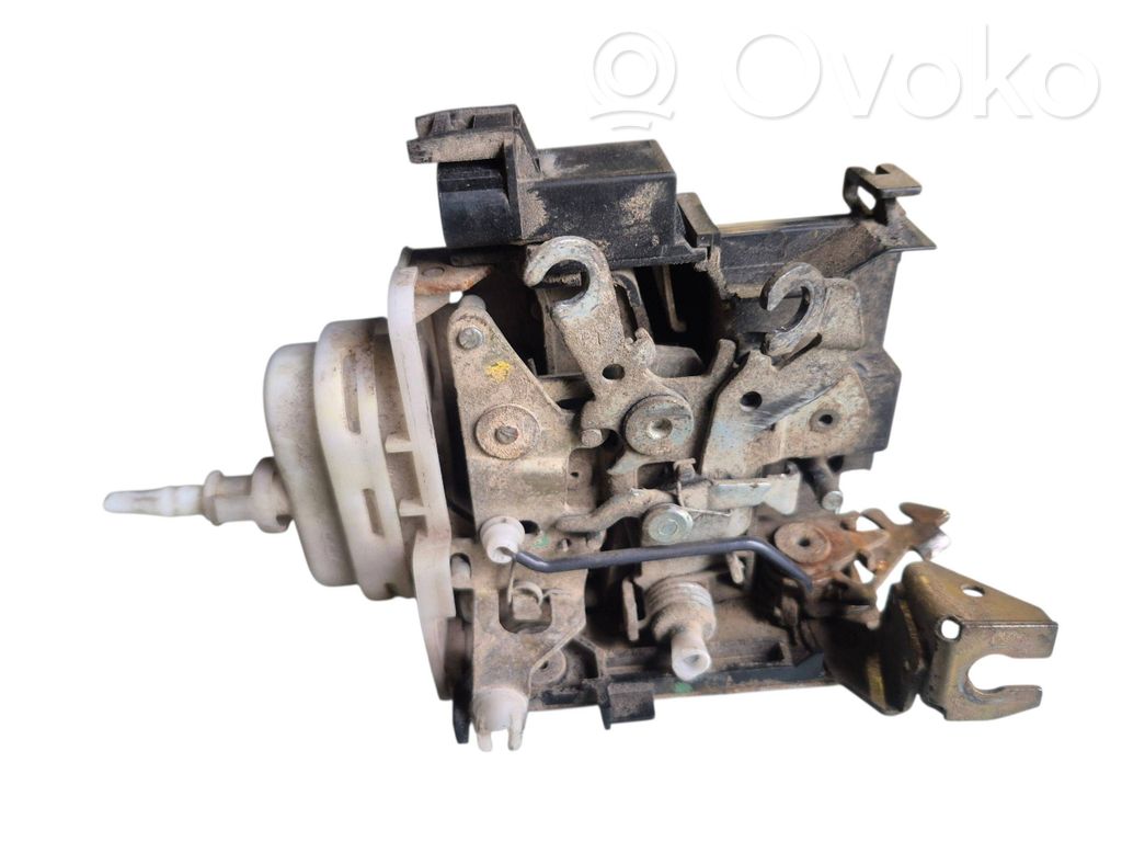 Audi A4 S4 B5 8D Etuoven lukko 