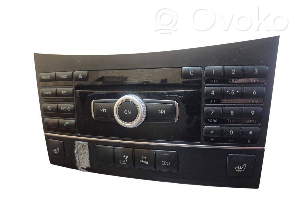 Mercedes-Benz E W212 Panel / Radioodtwarzacz CD/DVD/GPS 