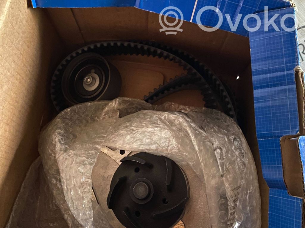 Audi A4 S4 B5 8D Întinzător curea generator/alternator 