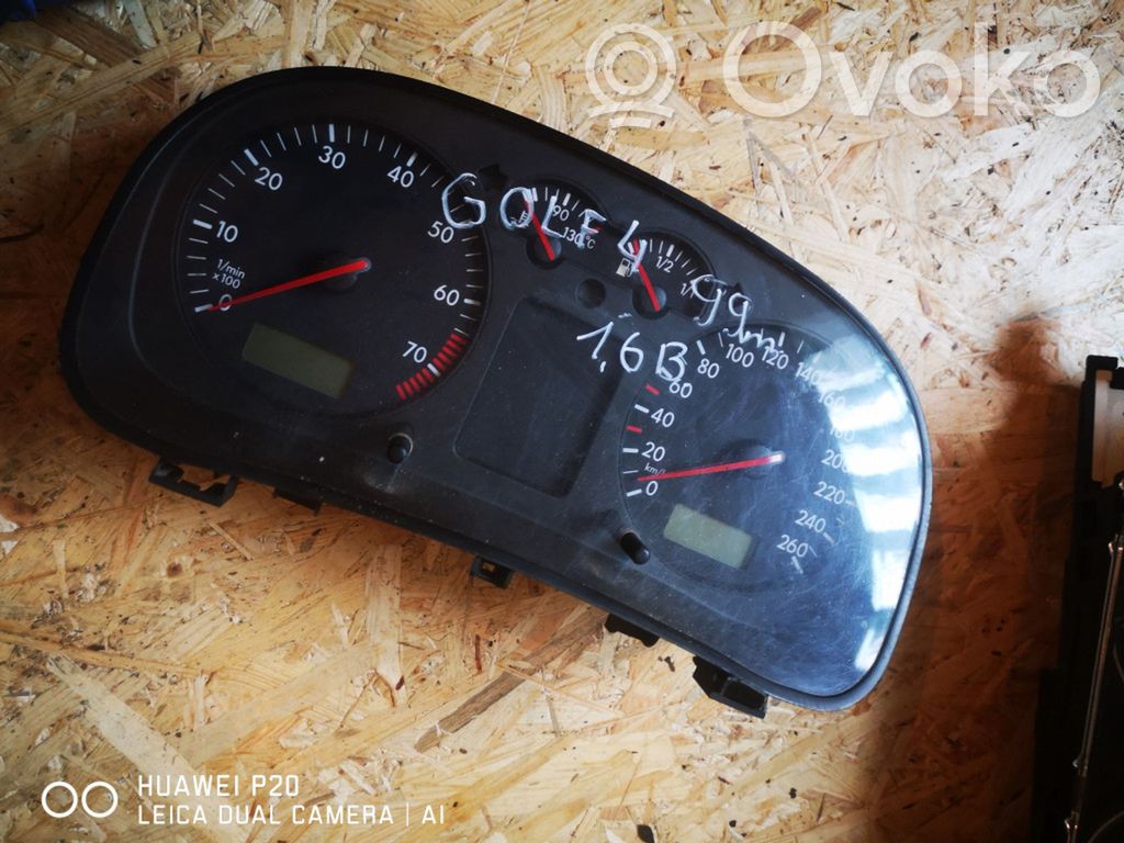 Volkswagen Golf IV Nopeusmittari (mittaristo) 