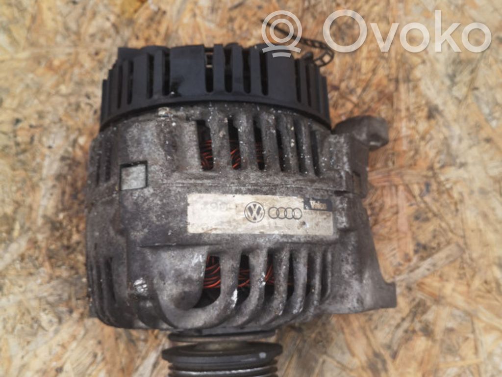 Audi A4 S4 B5 8D Ģenerators 
